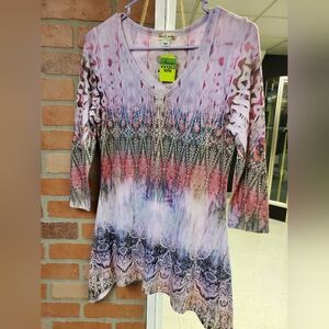 World Unity Pink and White Top Sz Small